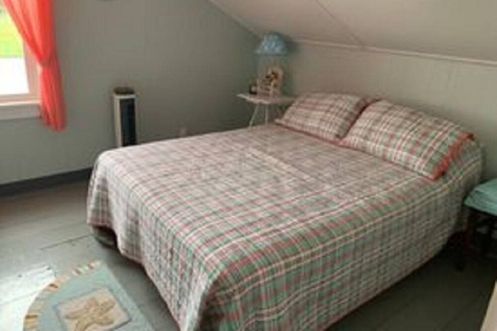 Photo of Bedroom in Green Harbor
