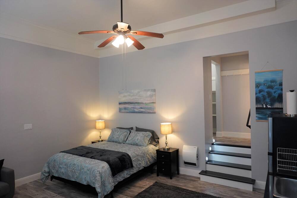 Photo of Others in Ashbury Heights