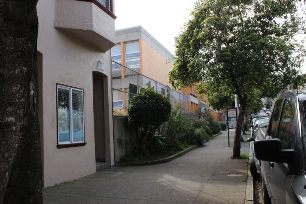 Photo of Others in Ashbury Heights