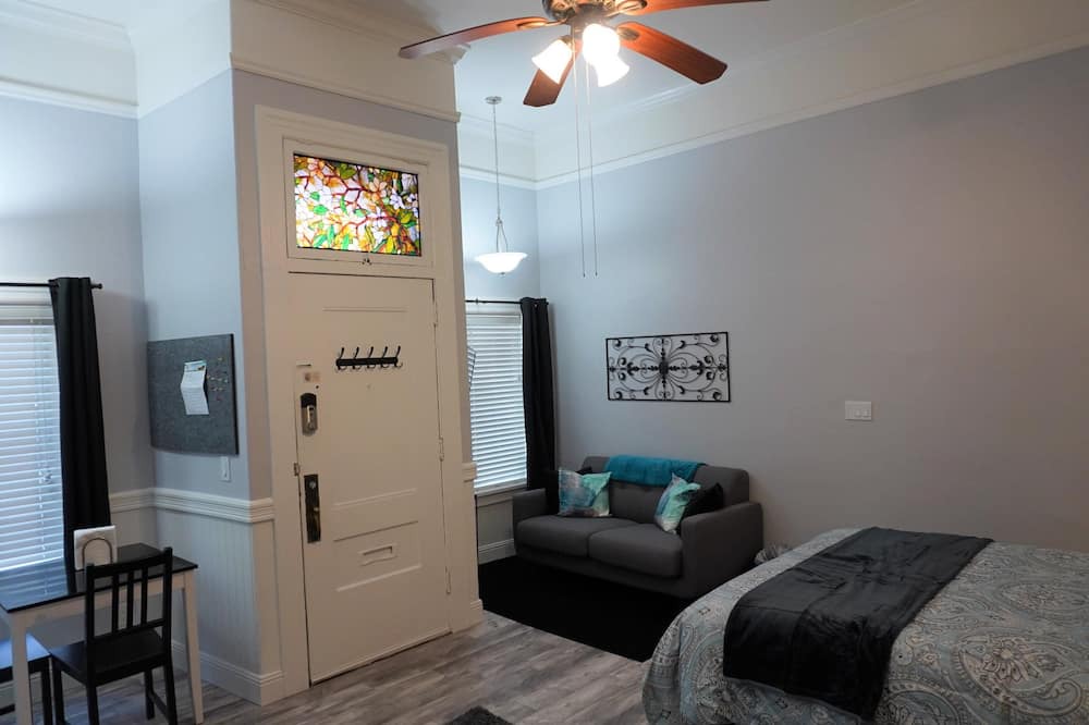 Photo of Others in Ashbury Heights