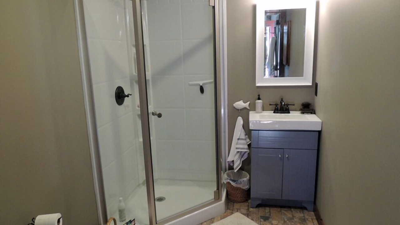 Photo of Bathroom in Treloar