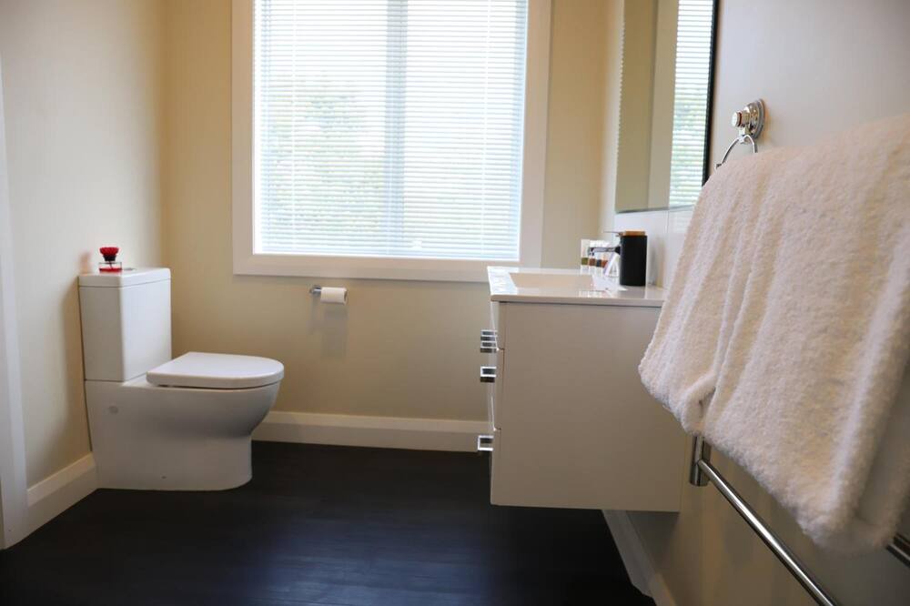 Photo of Bathroom in Aongatete