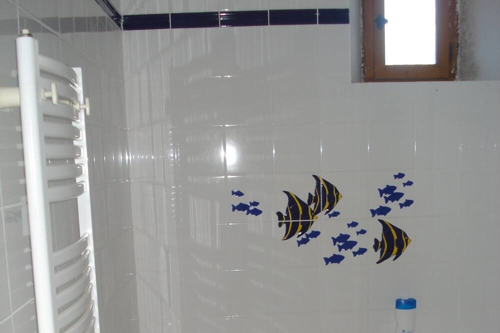 Photo of Bathroom in Montayral