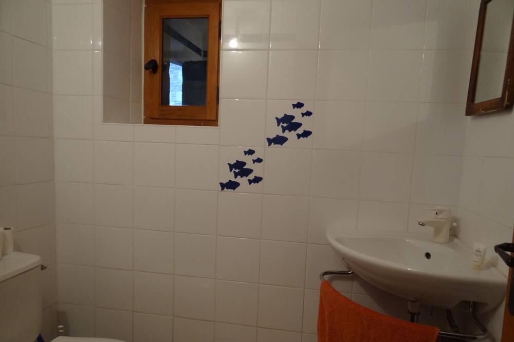 Photo of Bathroom in Montayral