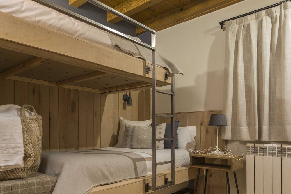 Photo of Bedroom in Esterri D'Aneu