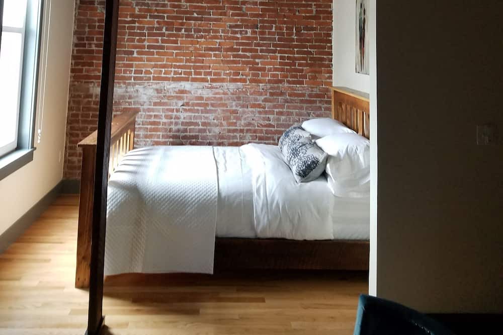 Photo of Bedroom in Amity