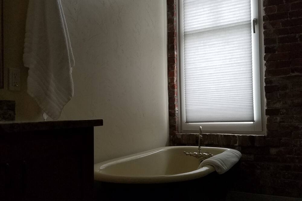 Photo of Bathroom in Amity