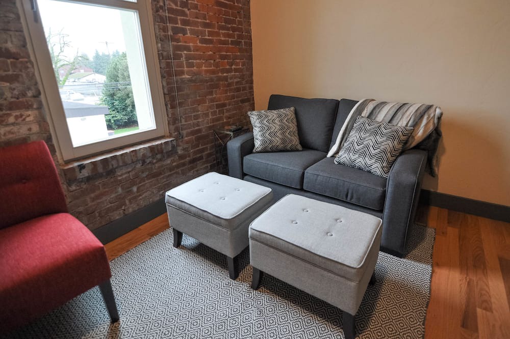 Photo of Bedroom in Amity