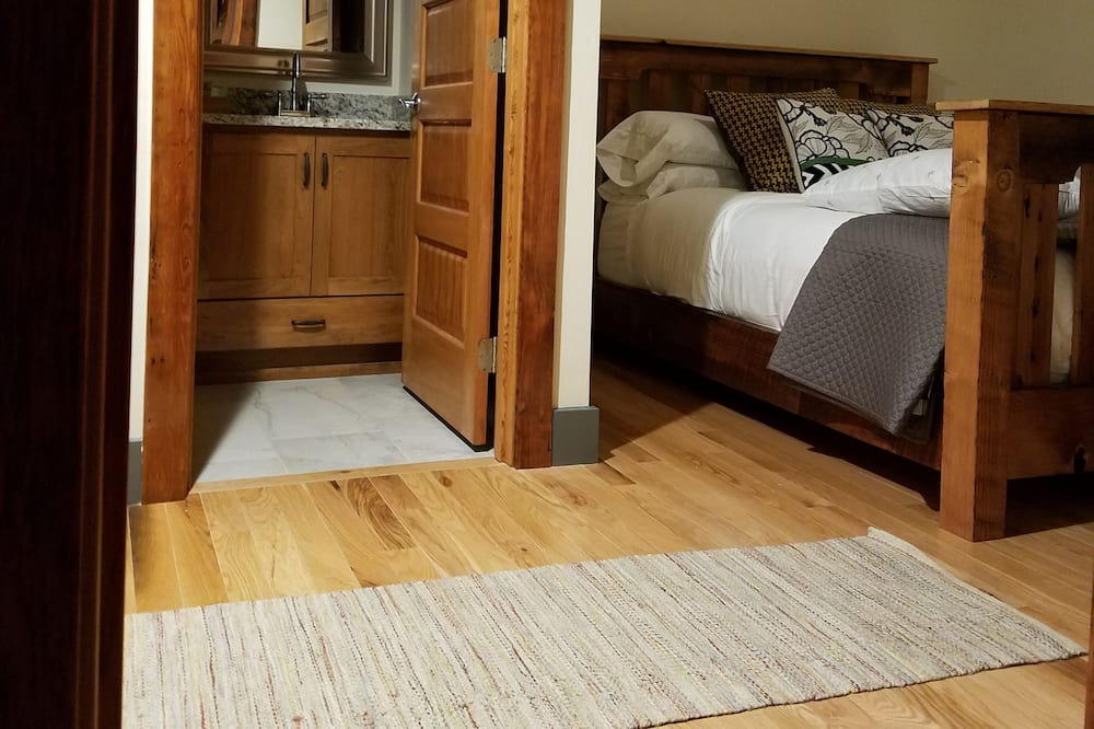 Photo of Livingroom in Amity