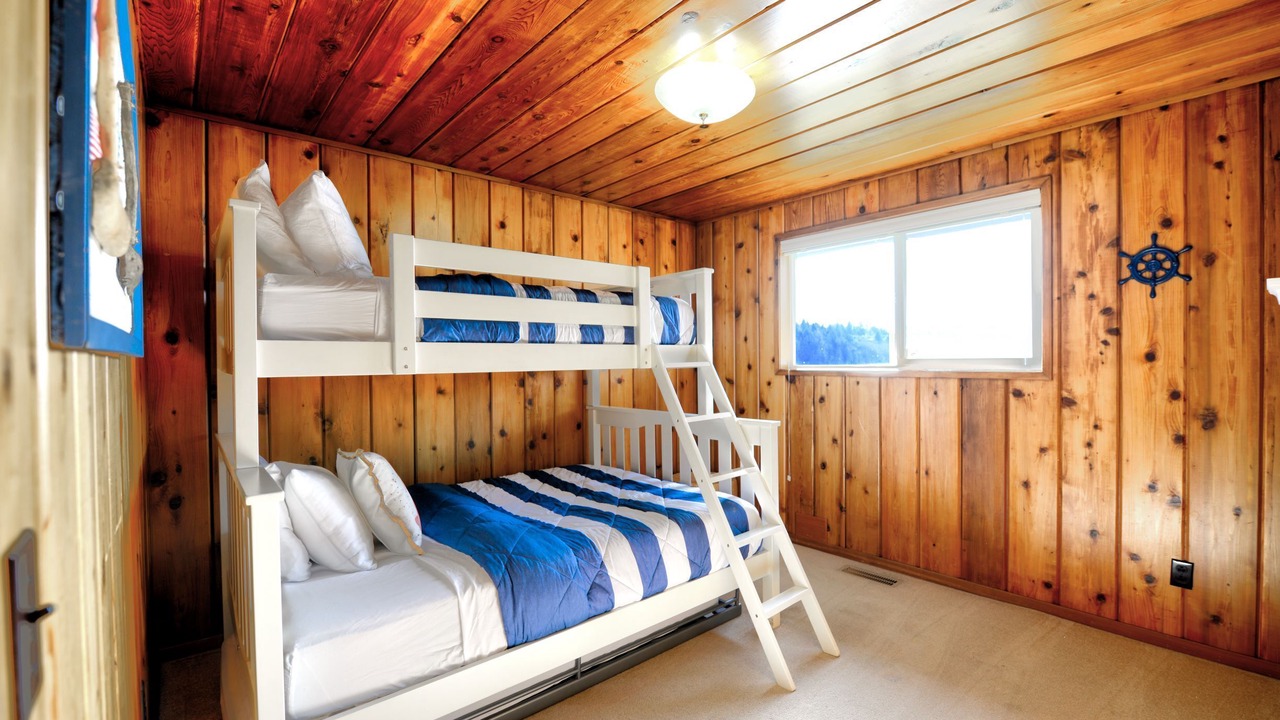 Photo of Others in Agate