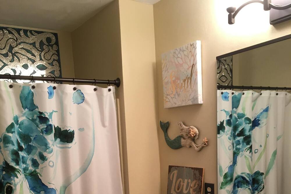 Photo of Bathroom in Spencer