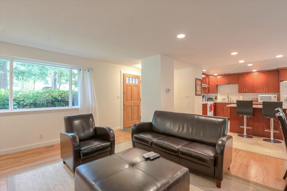 Photo of Livingroom in North City