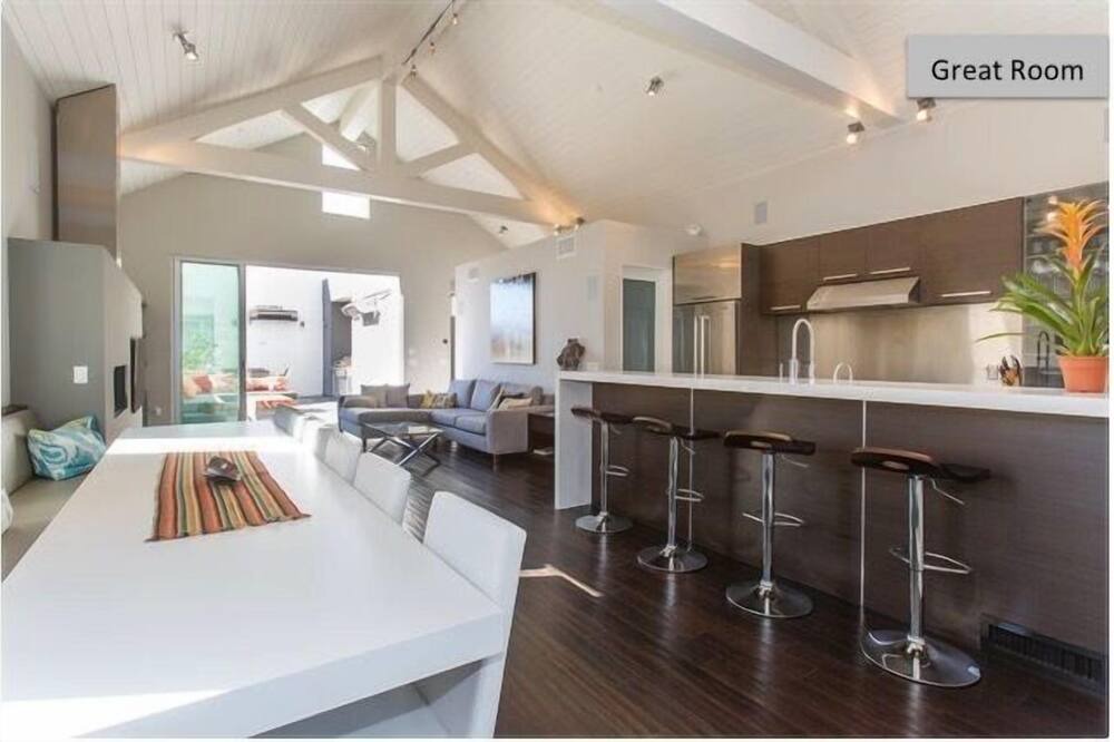 Photo of Kitchen in Ocean Park