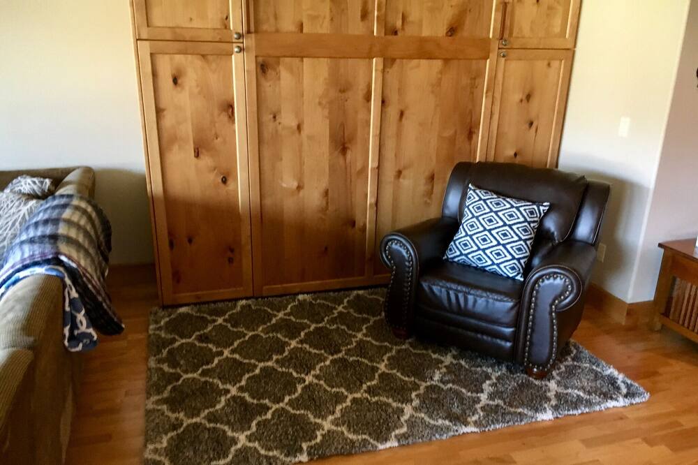 Photo of Livingroom in Lakeside