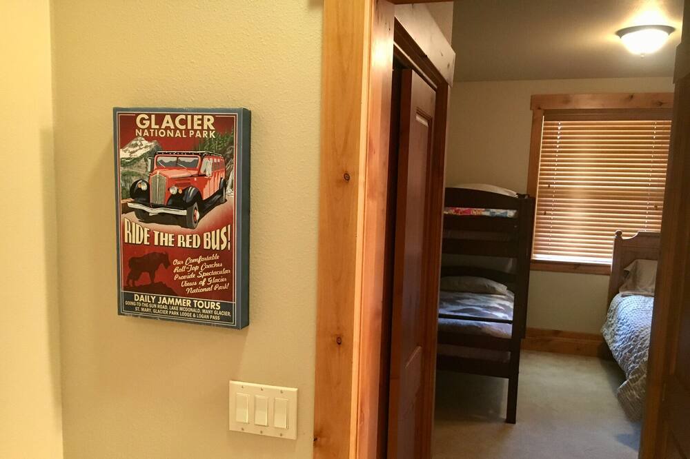 Photo of Bedroom in Lakeside
