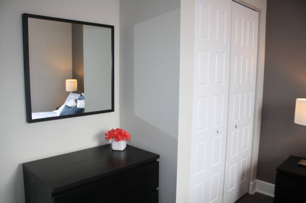Photo of Bedroom in La Petite-Patrie
