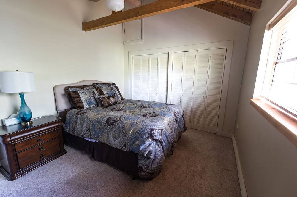 Photo of Bedroom in Baker