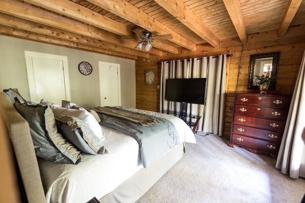 Photo of Bedroom in Baker