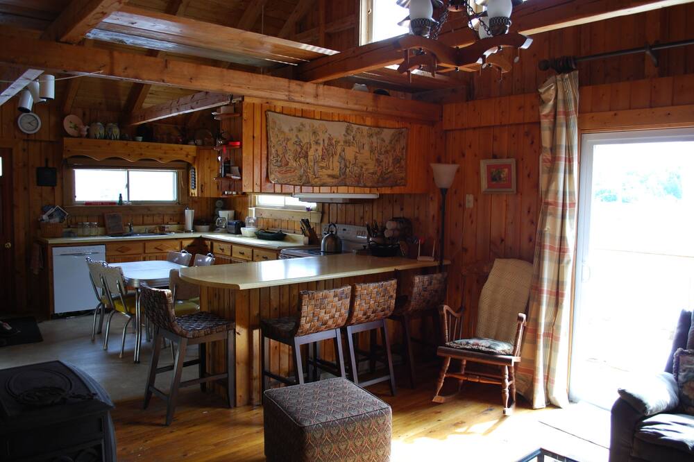 Photo of Bedroom in Lee
