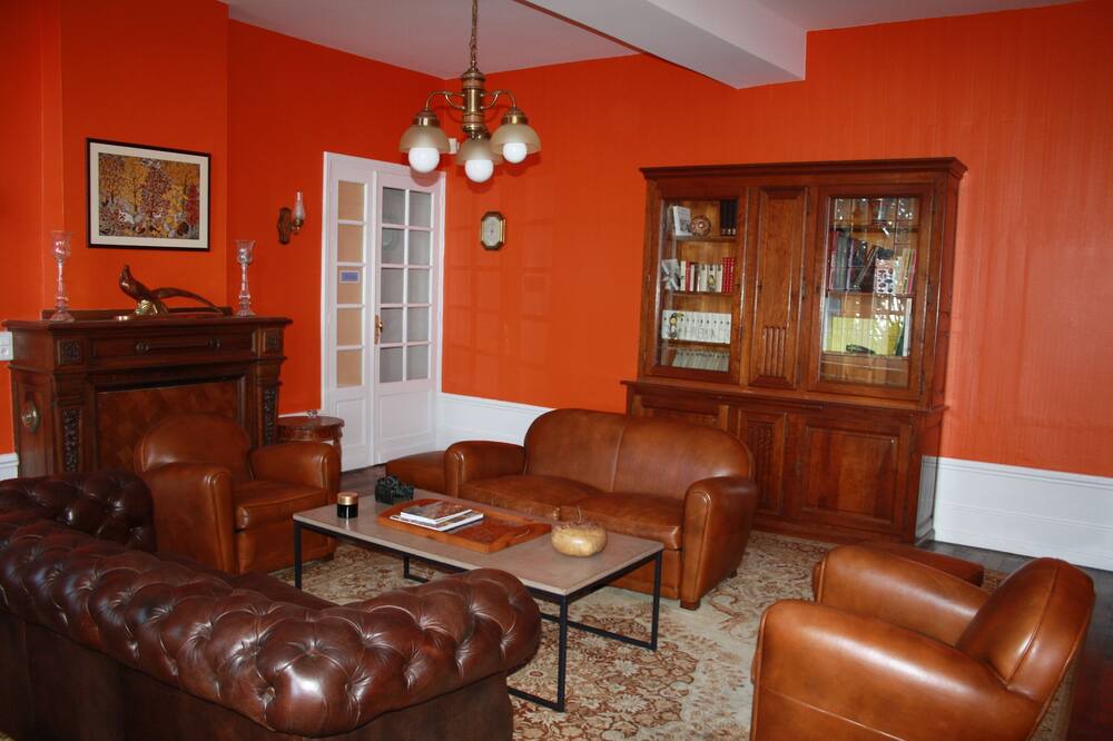 Photo of Livingroom in Cuxac-Cabardes