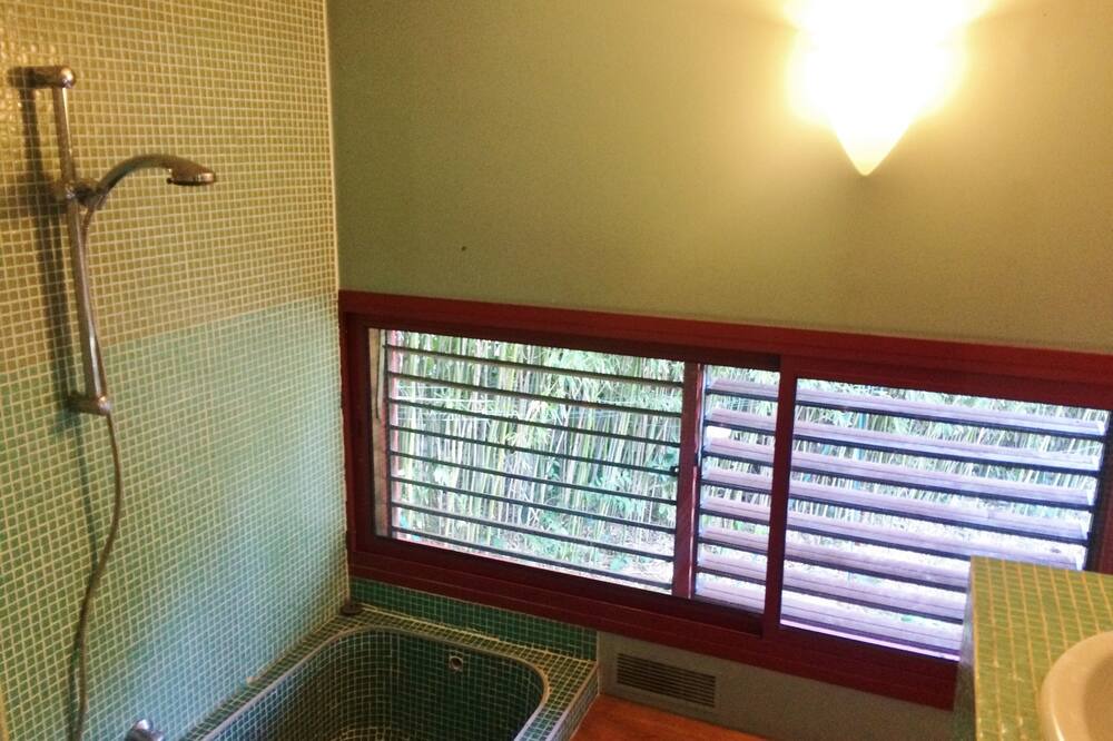 Photo of Bathroom in Castelnau-le-Lez