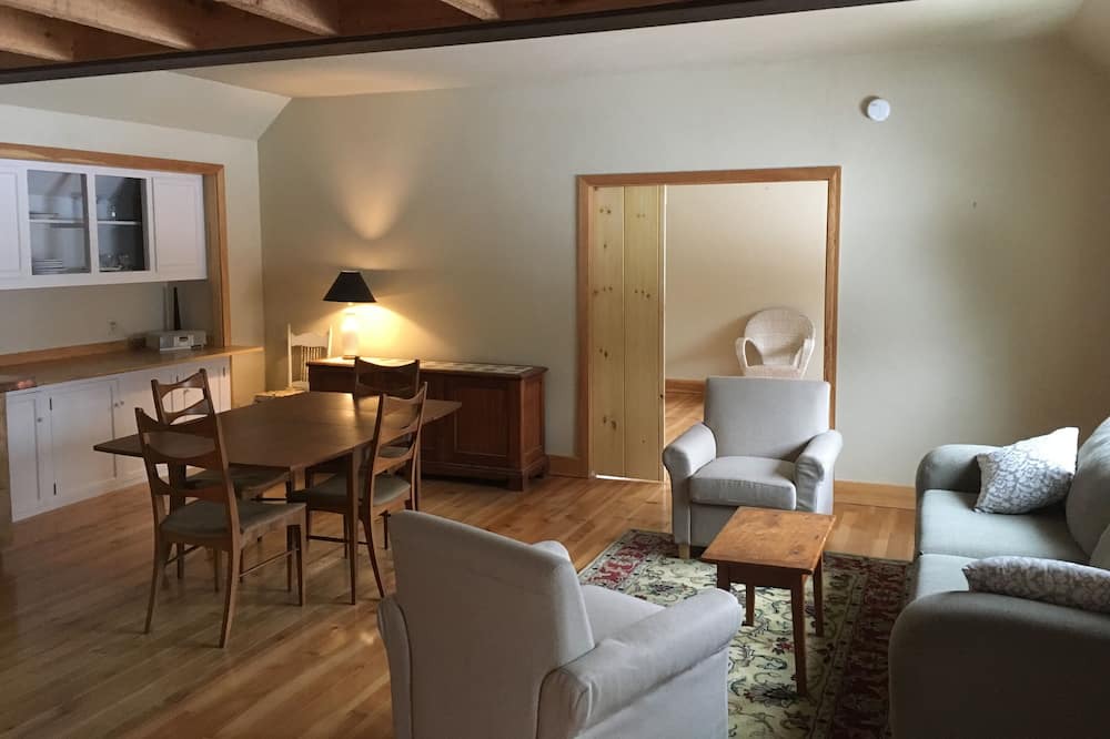 Photo of Livingroom in Putney