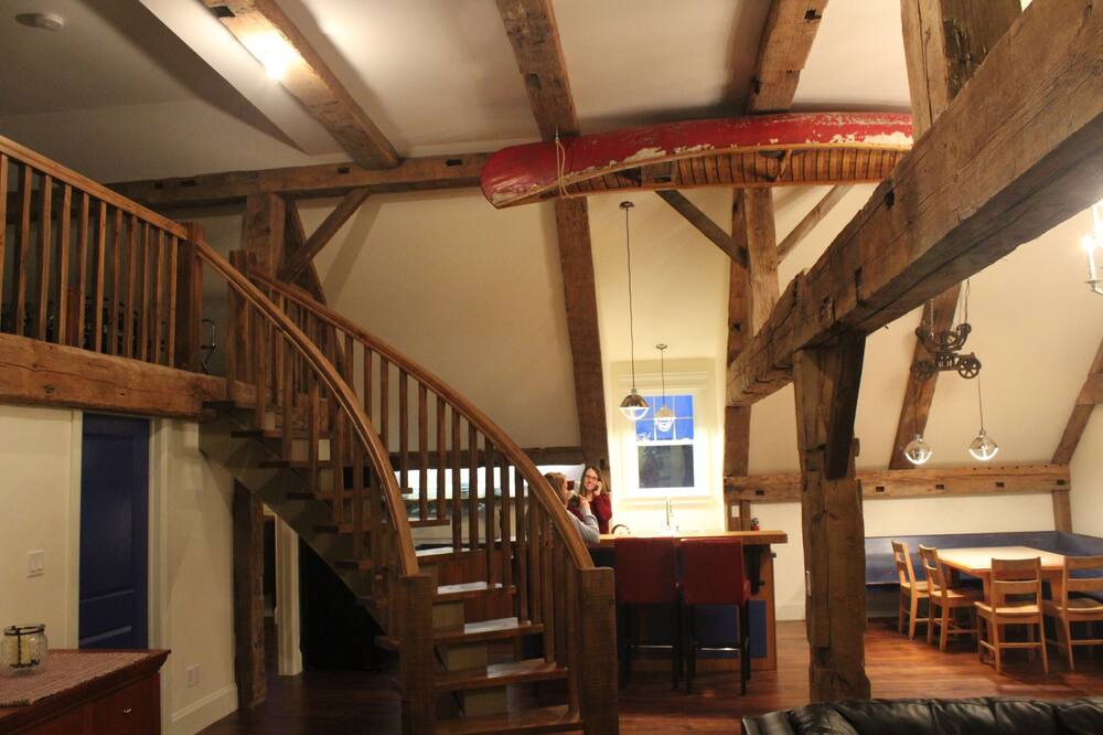 Photo of Livingroom in Hamilton