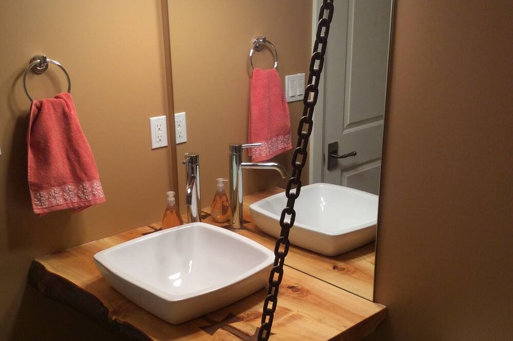 Photo of Bathroom in Hamilton