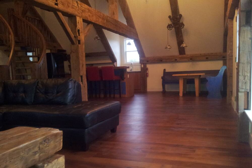 Photo of Livingroom in Hamilton