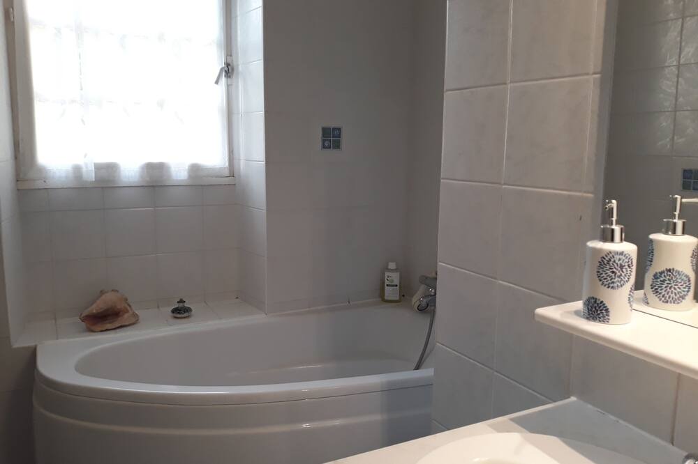 Photo of Bathroom in Figeac
