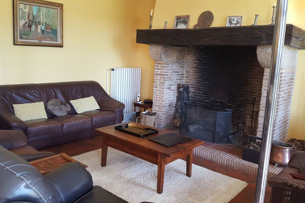 Photo of Livingroom in Figeac