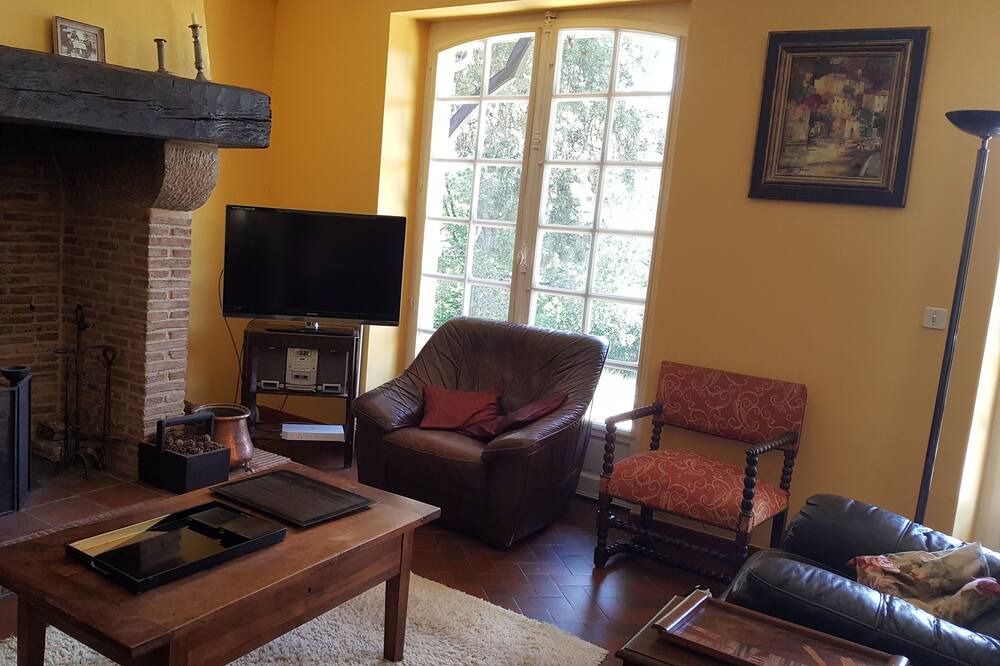 Photo of Livingroom in Figeac