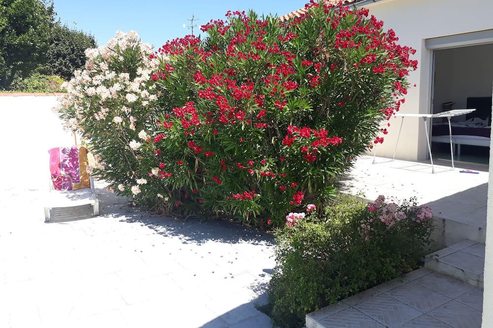 Photo of Outdoor in La Jarne