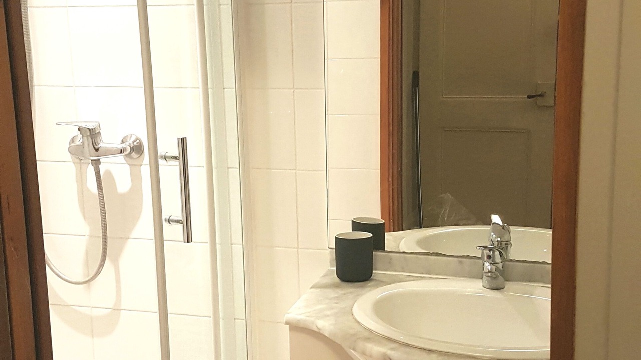 Photo of Bathroom in Moliere Vauban