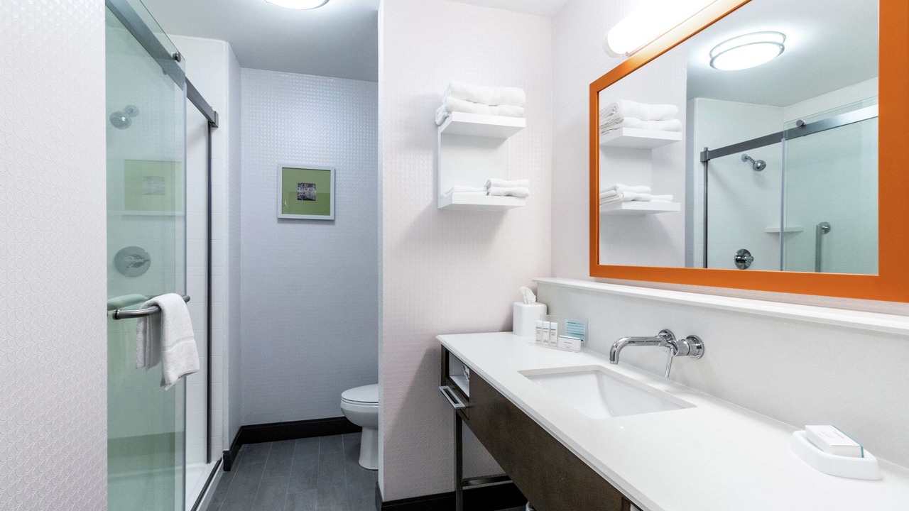 Photo of Bathroom in Locust Grove