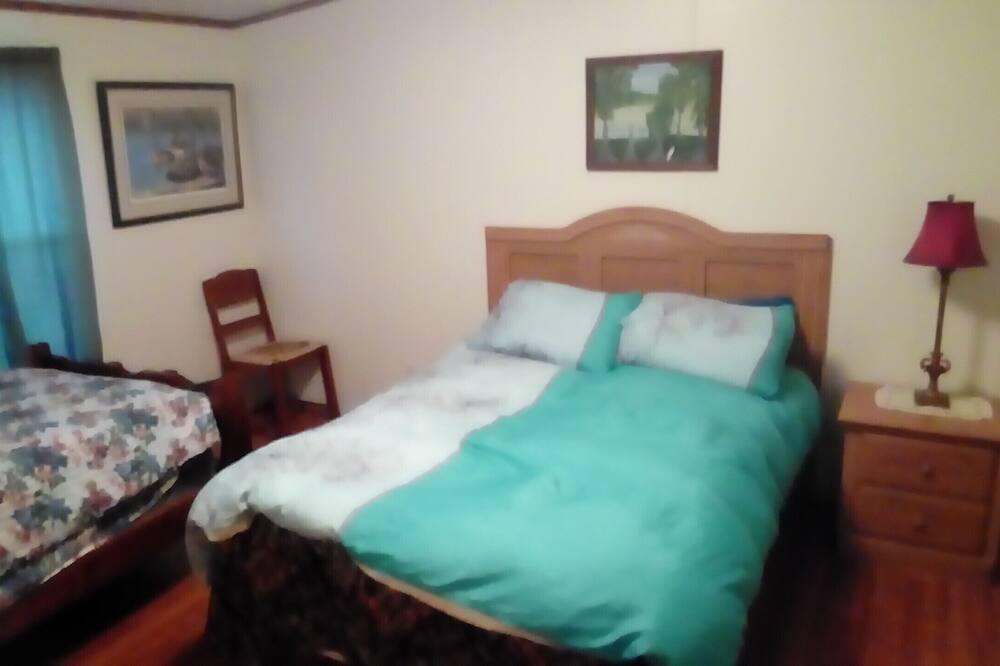 Photo of Bedroom in Samburg