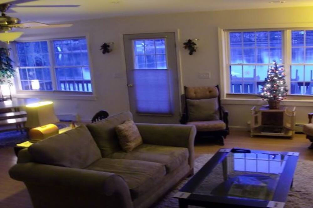 Photo of Bedroom in Niverville