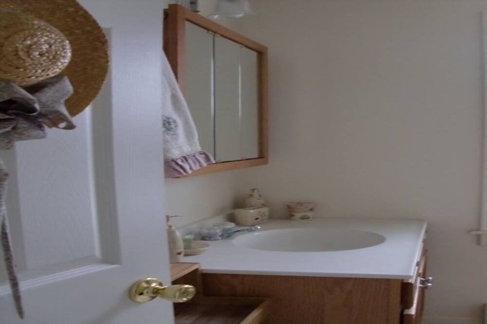 Photo of Bathroom in Niverville