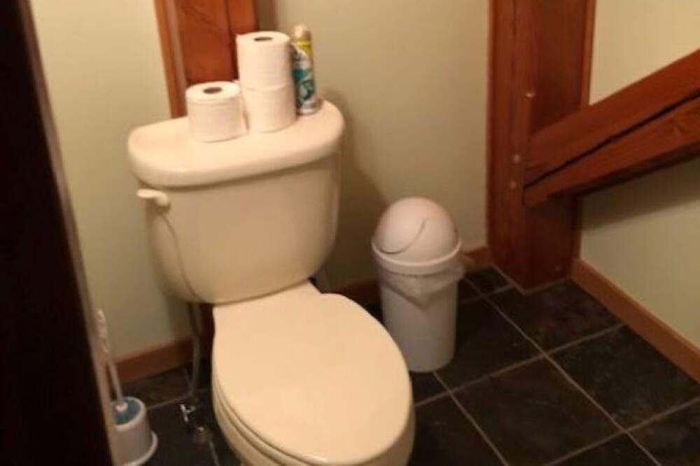 Photo of Bathroom in Valois