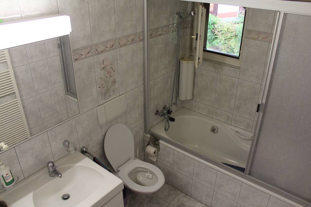 Photo of Bathroom in Lungern