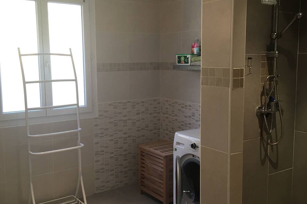 Photo of Bathroom in Montazels