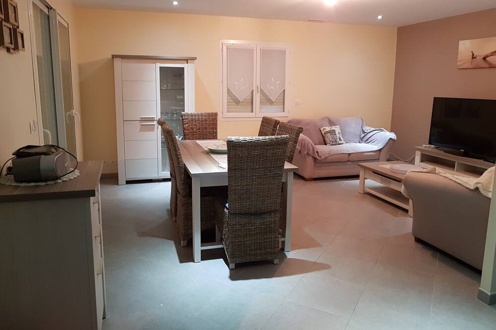 Photo of Livingroom in Montazels