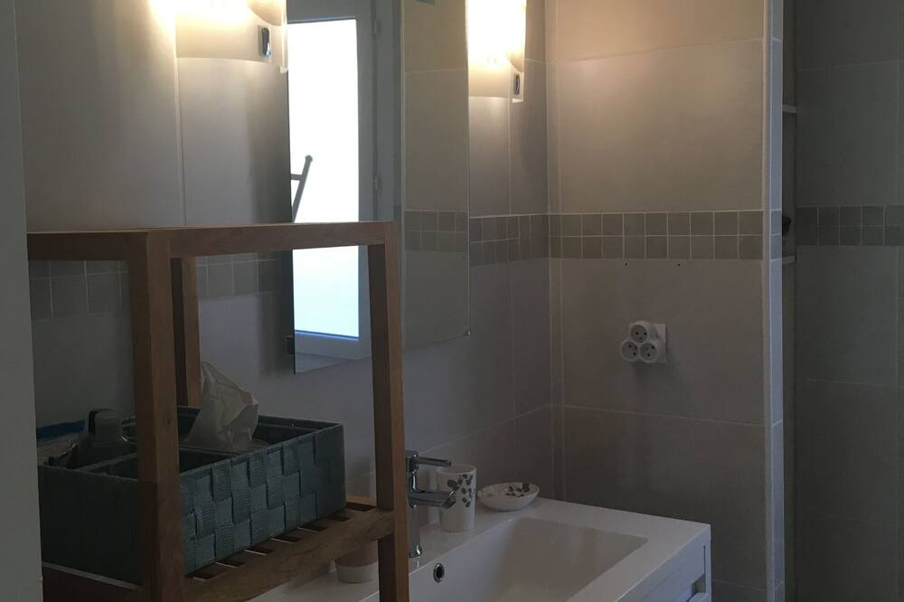 Photo of Bathroom in Montazels