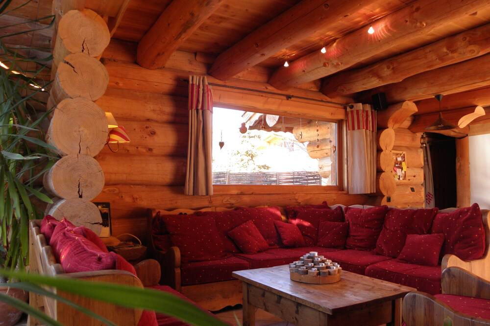 Photo of Others in Superbolquere