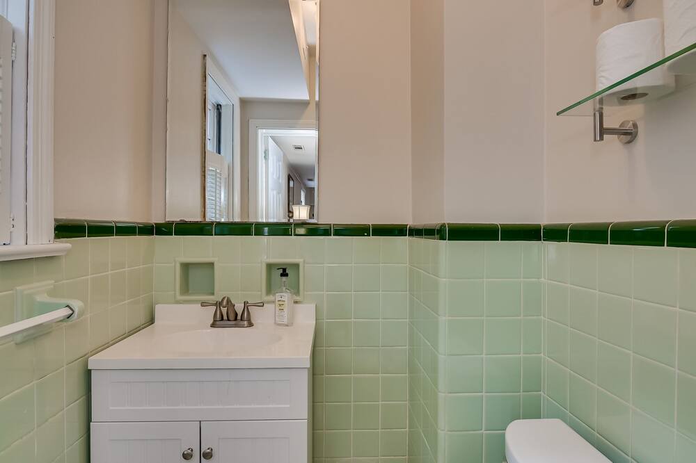 Photo of Bathroom in Forest Hills