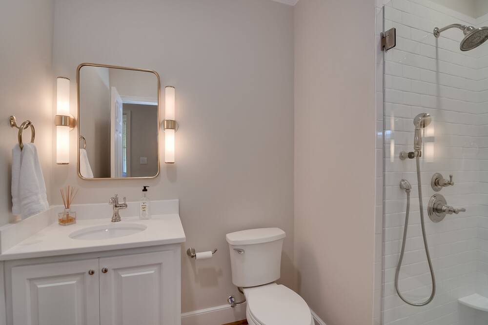Photo of Bathroom in Forest Hills