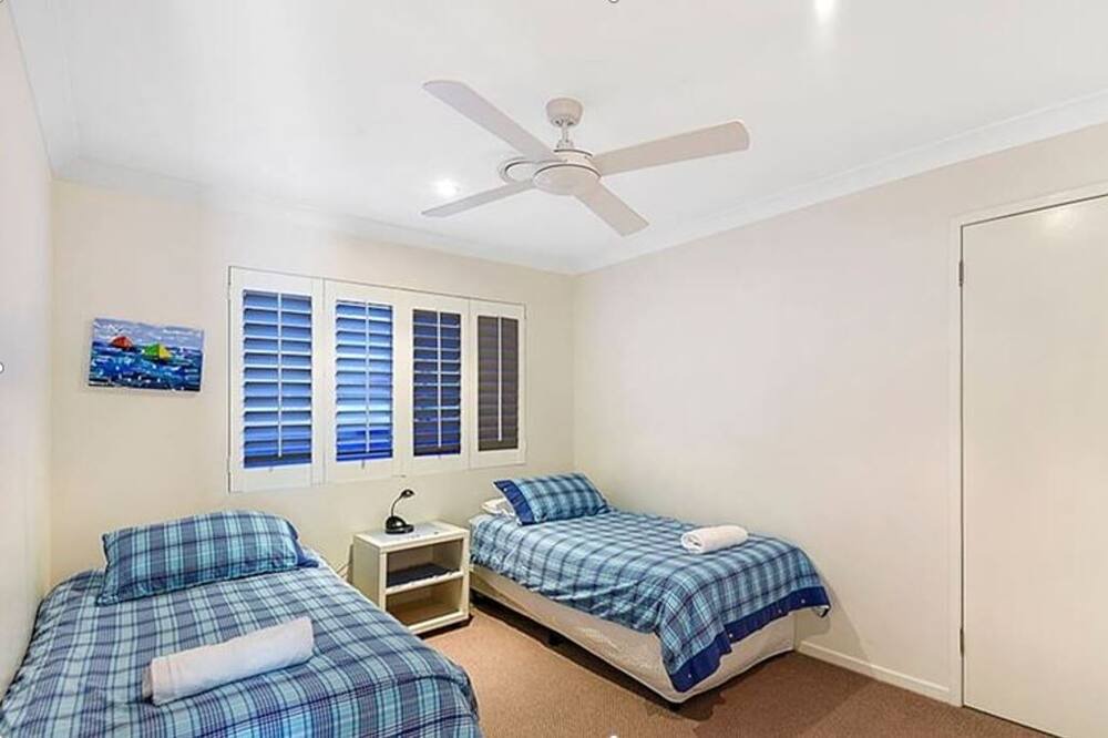 Photo of Others in Main Beach