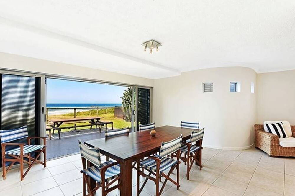 Photo of Others in Main Beach