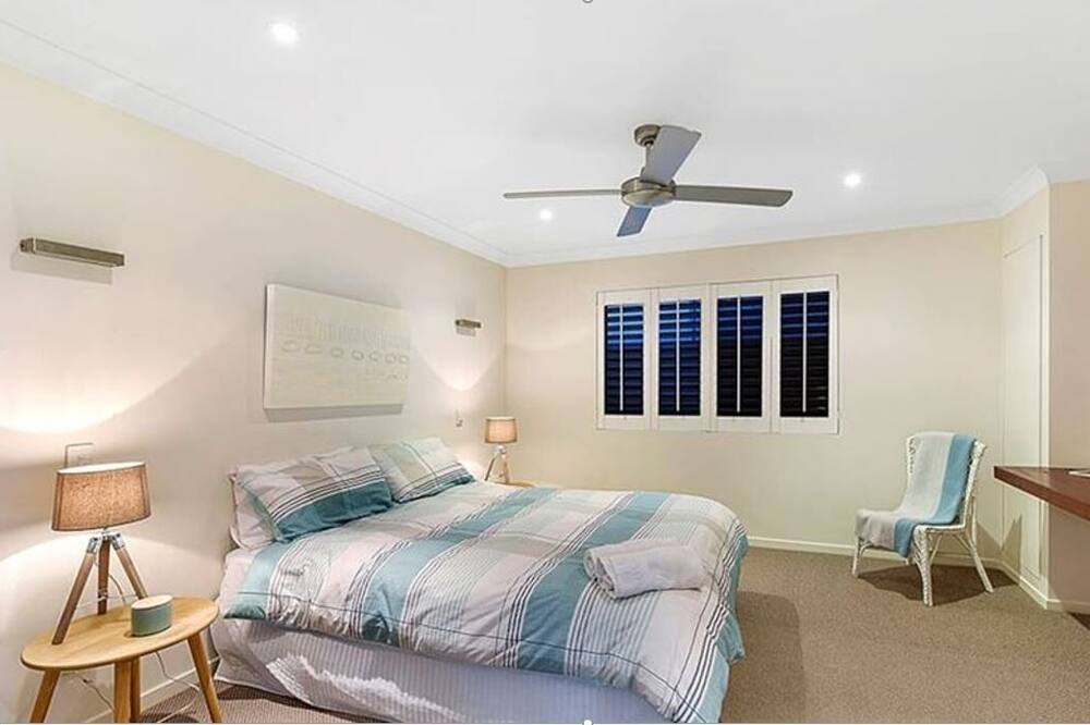 Photo of Others in Main Beach