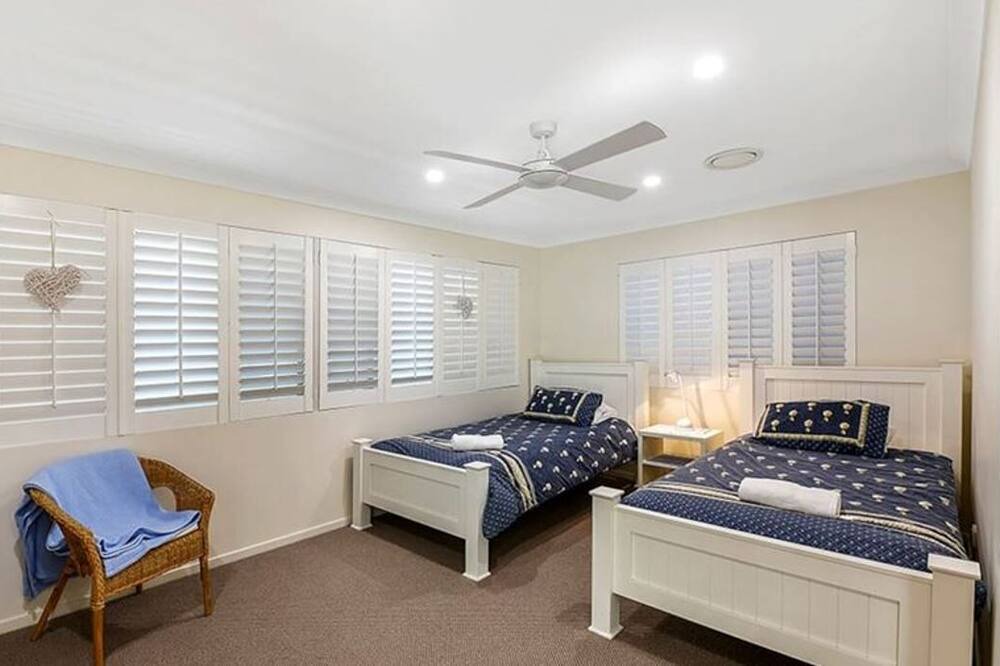 Photo of Others in Main Beach